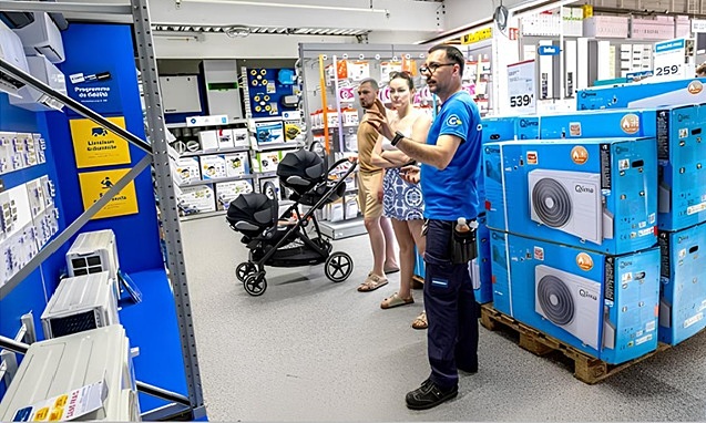 Air conditioning: nemesis or 'villain' of summer?