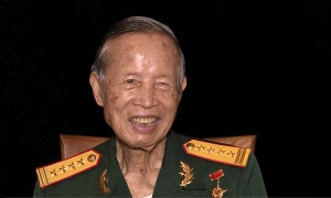 Hero La Van Cau passes away at 94