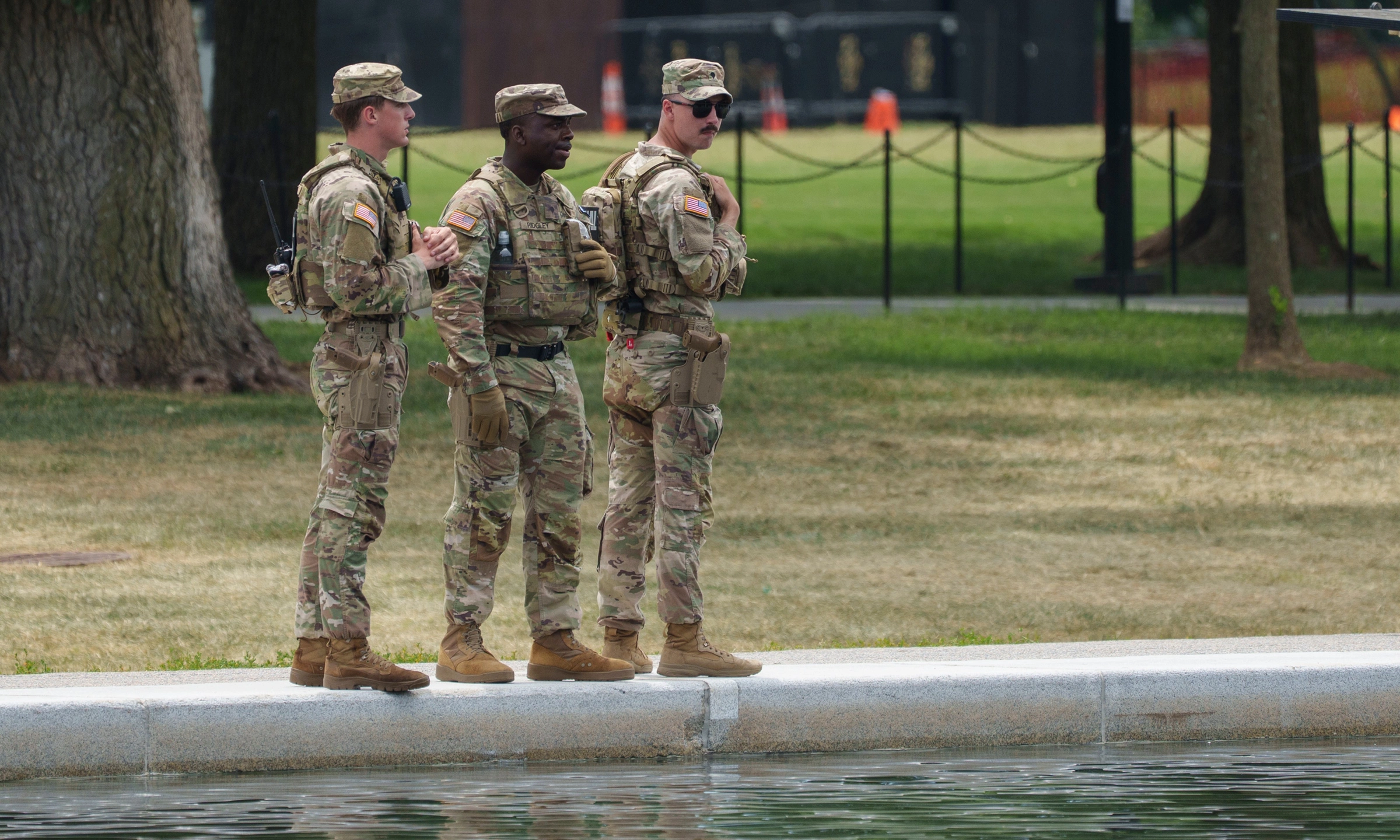 US deploys national guard to patrol reflecting pool