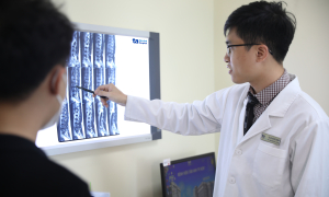 Should one wear a spinal brace regularly?