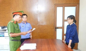 Seafood shop owner prosecuted for using high-pressure hose to spray vegetable seller's face