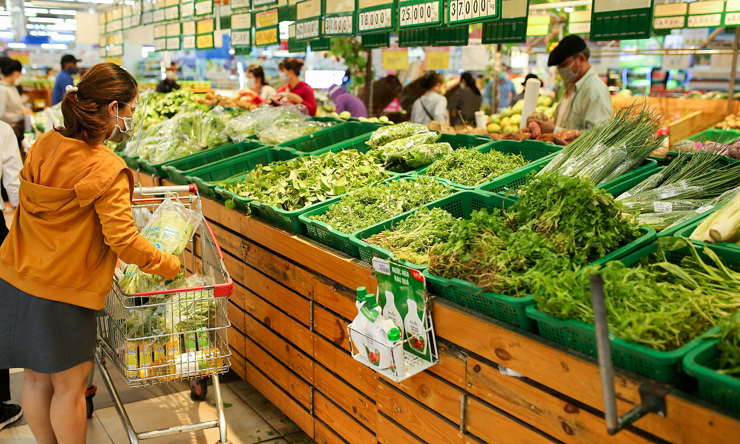 Abundant produce, yet vietnamese fall short on consumption