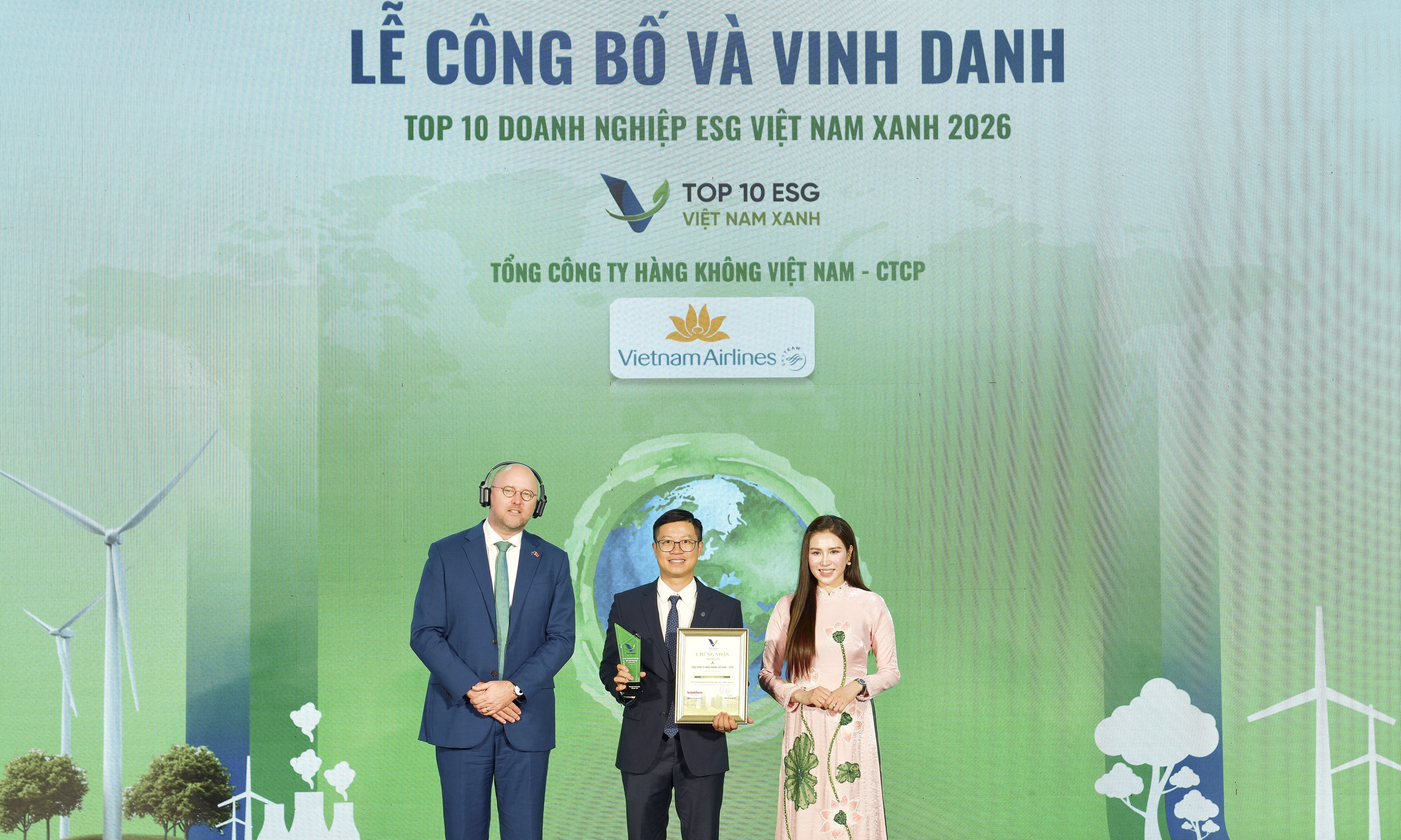 Vietnam Airlines named in Top 10 'Green ESG Vietnam Enterprises' for second consecutive year