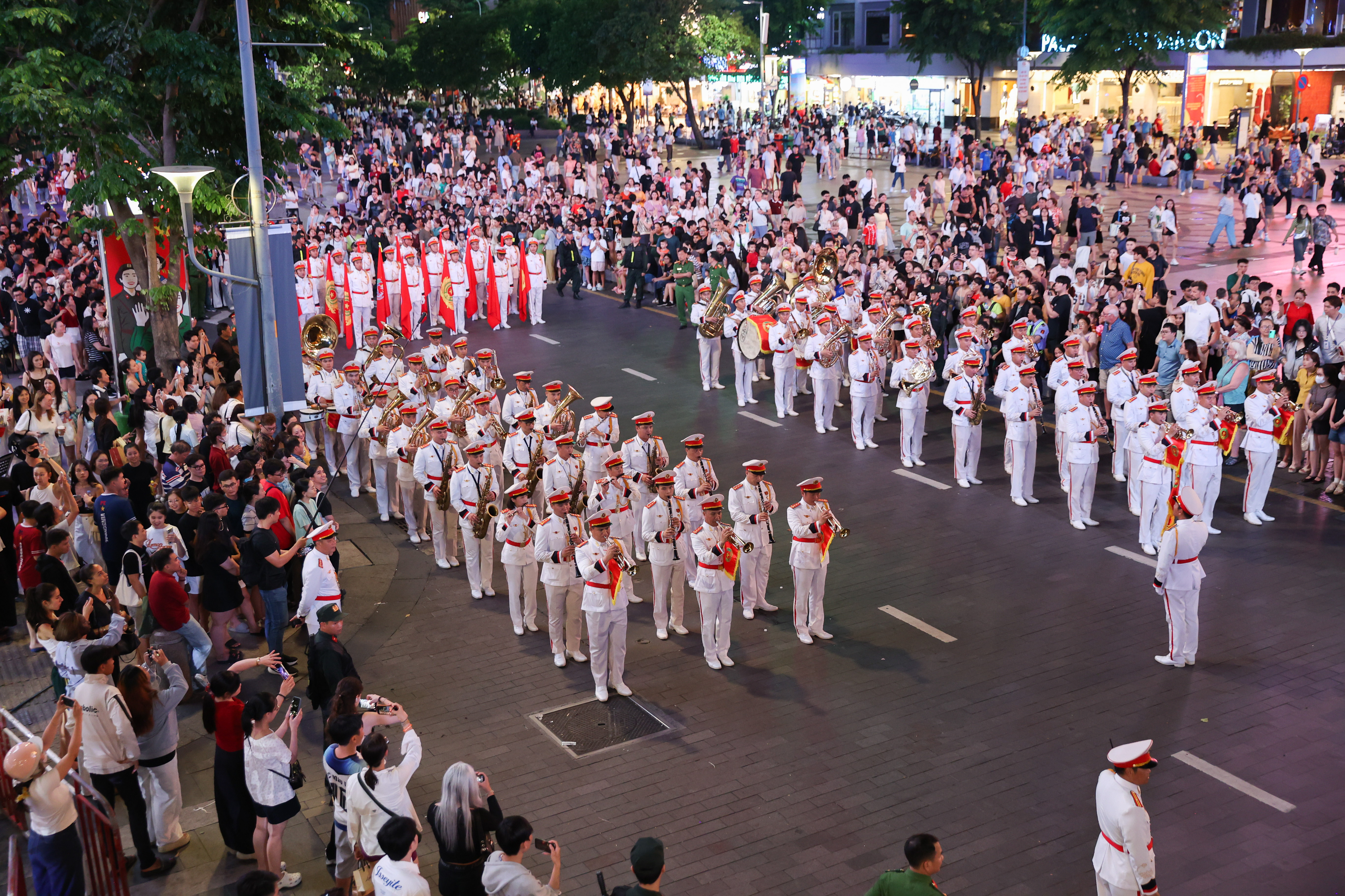Police band performs music on Nguyen Hue Walking Street