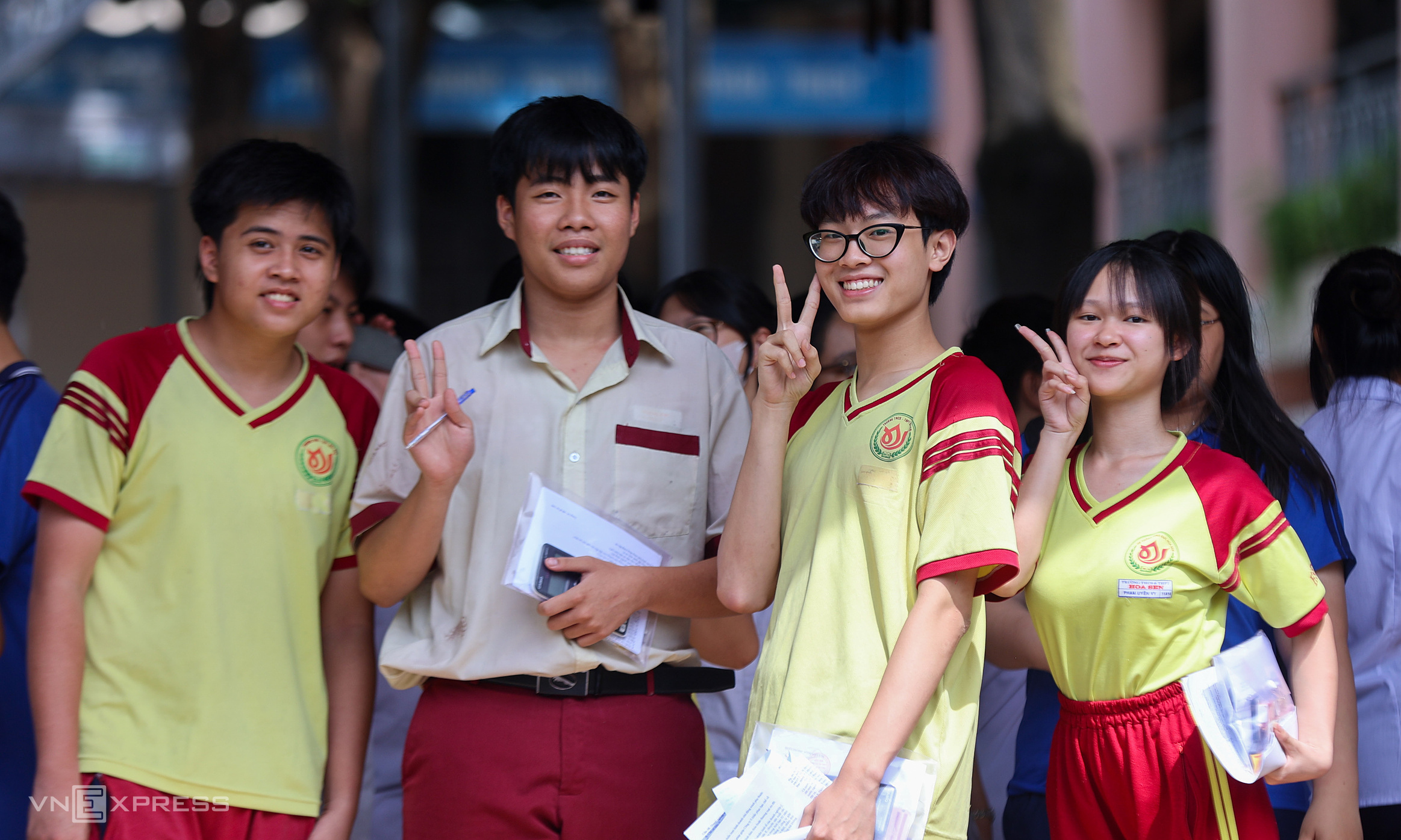 30,000-32,000 new students expected to receive government scholarships