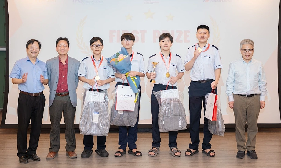 Dak Lak students win mathematical modeling competition