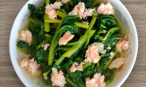 5 vegetables that help control blood fat for older adults