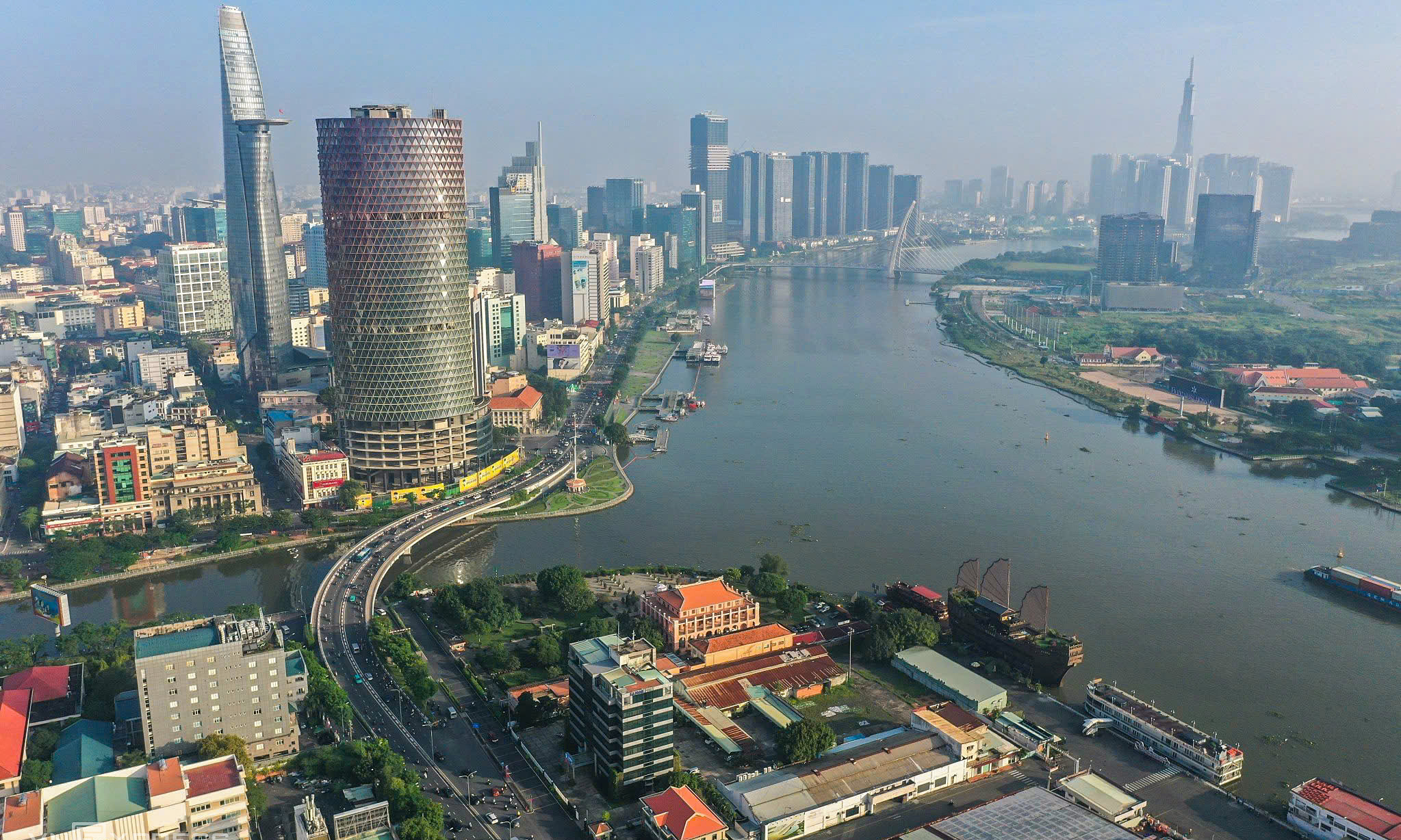 Ho Chi Minh City organizes numerous activities to celebrate 50 years of bearing President Ho Chi Minh's name