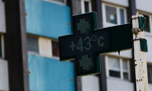 Couple arrested for 'leaving two children to die of thirst' amid record heatwave
