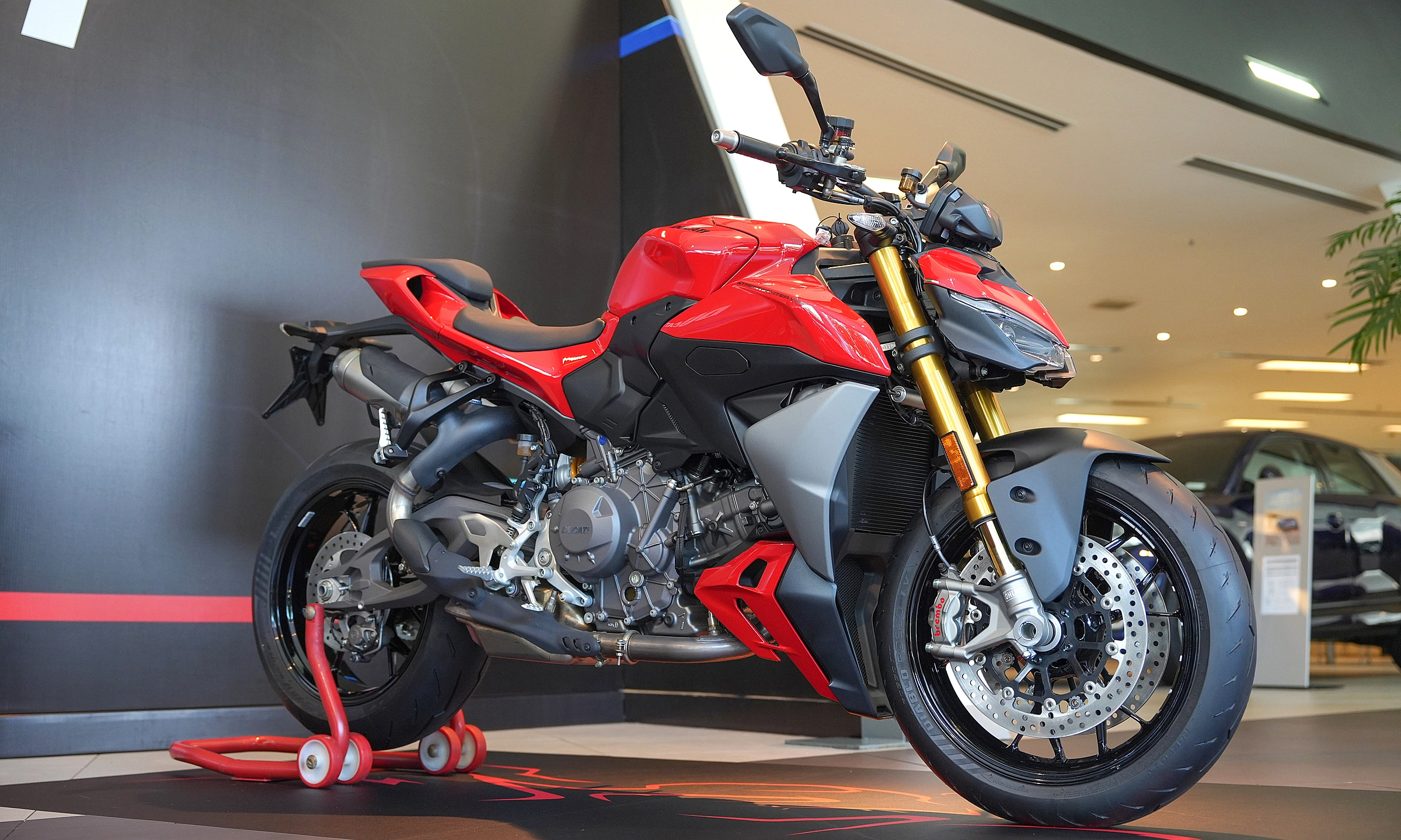 Ducati unveils new generation Panigale V2 S and Streetfighter V2 S