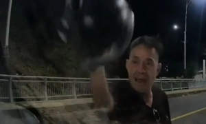 Man arrested for blocking cars, shouting 'do you know who my father is?'