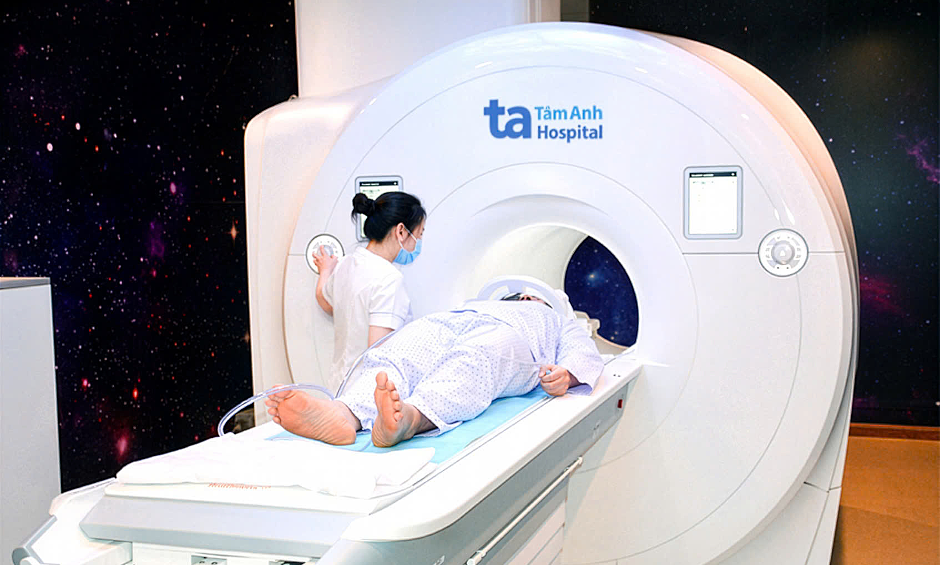When do headaches and insomnia require a brain MRI?
