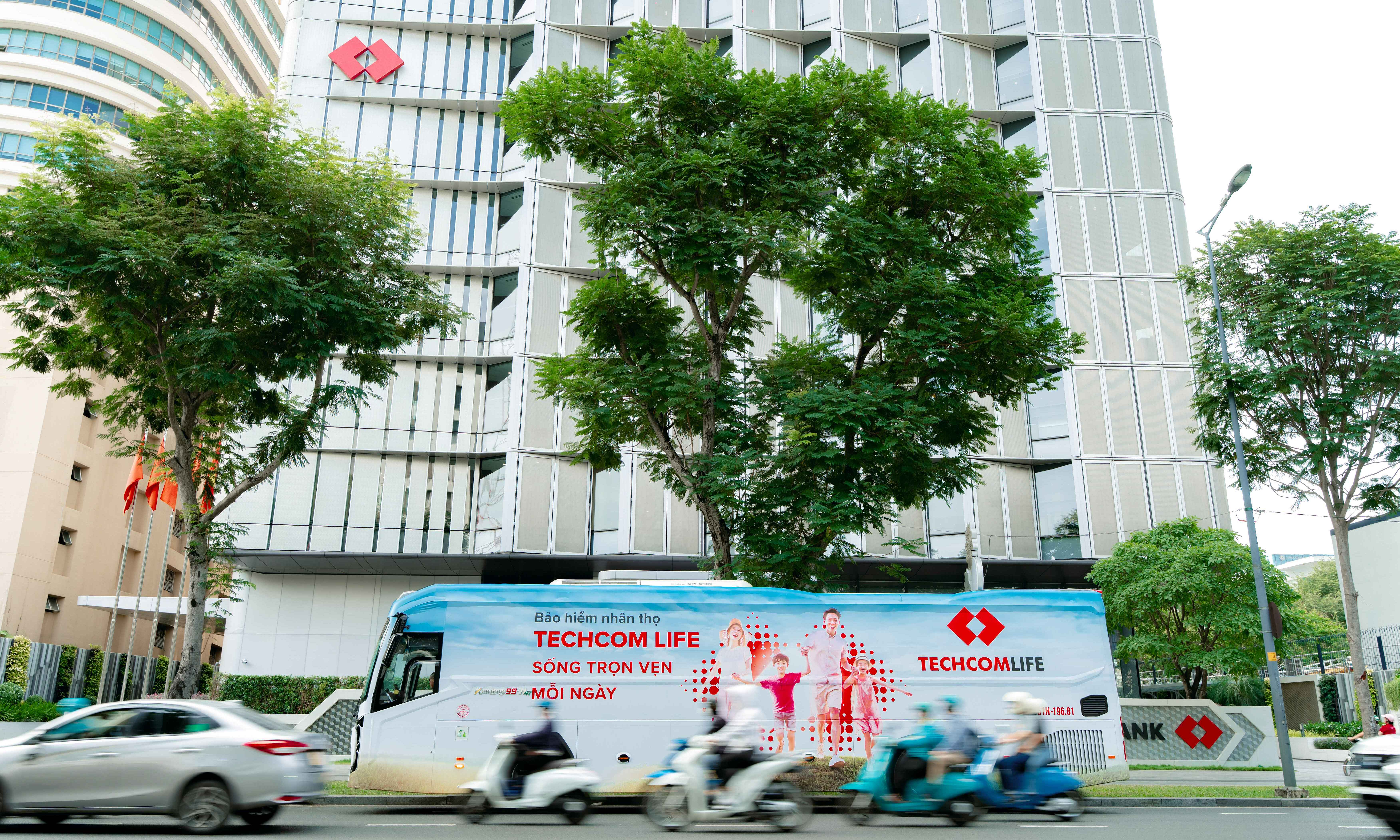 Techcombank injects an additional 2,400 billion VND into Techcom Life