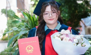 Top scorer with perfect 30/30 points studied three shifts daily, solved over 1,000 practice tests