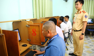 Driving licenses expired under 30 days exempt from theory retest starting 1/7