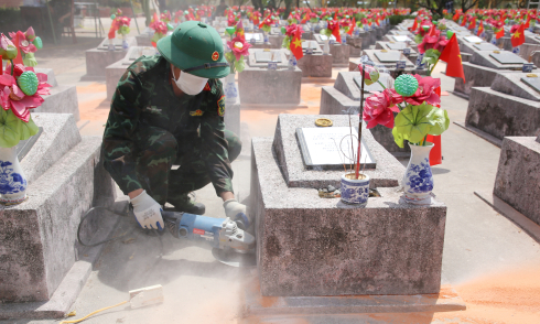 DNA sampling to identify fallen soldiers