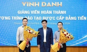 Lecturers earning doctorates awarded 180 million dong