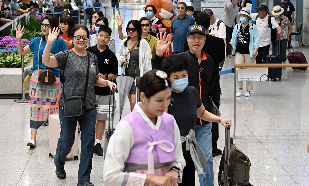 South Korea extends visa fee exemption for Vietnamese group tourists by six months