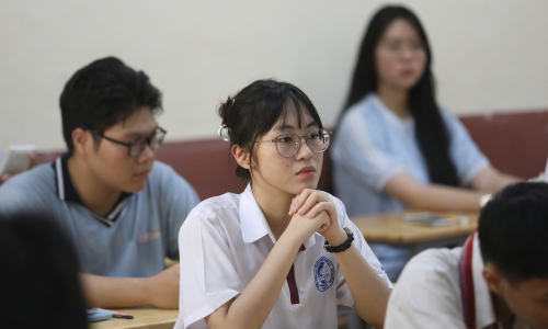 Employees with monthly income over 28,6 million VND will pay tax