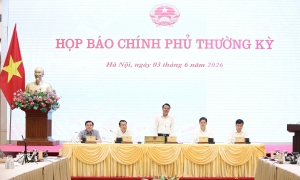 Administrative agencies must proactively provide information to the press