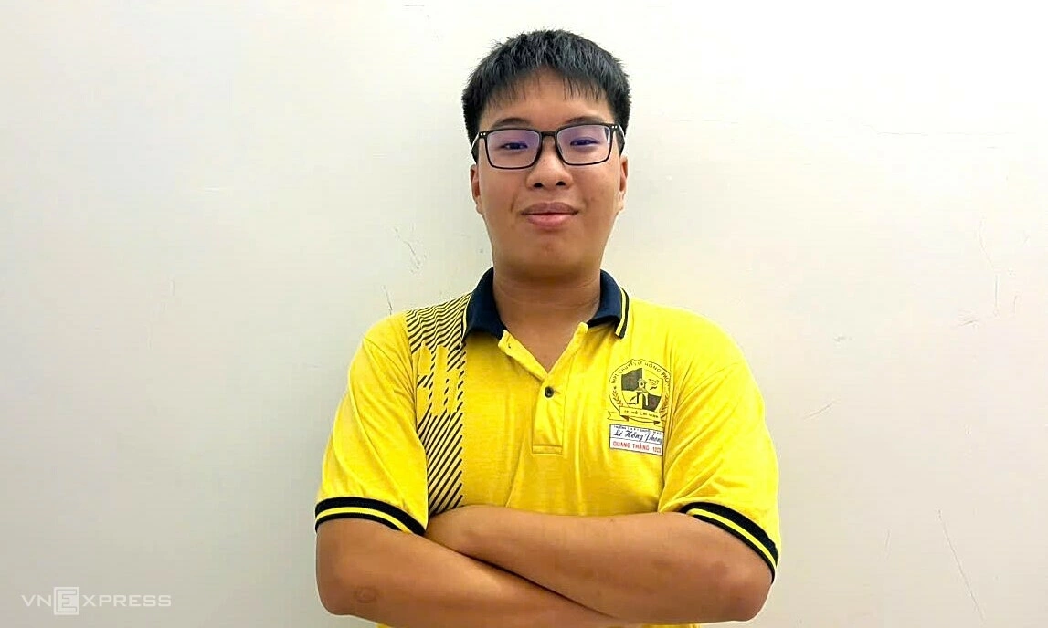 Student scores perfect 30/30, takes exam to clinch valedictorian title