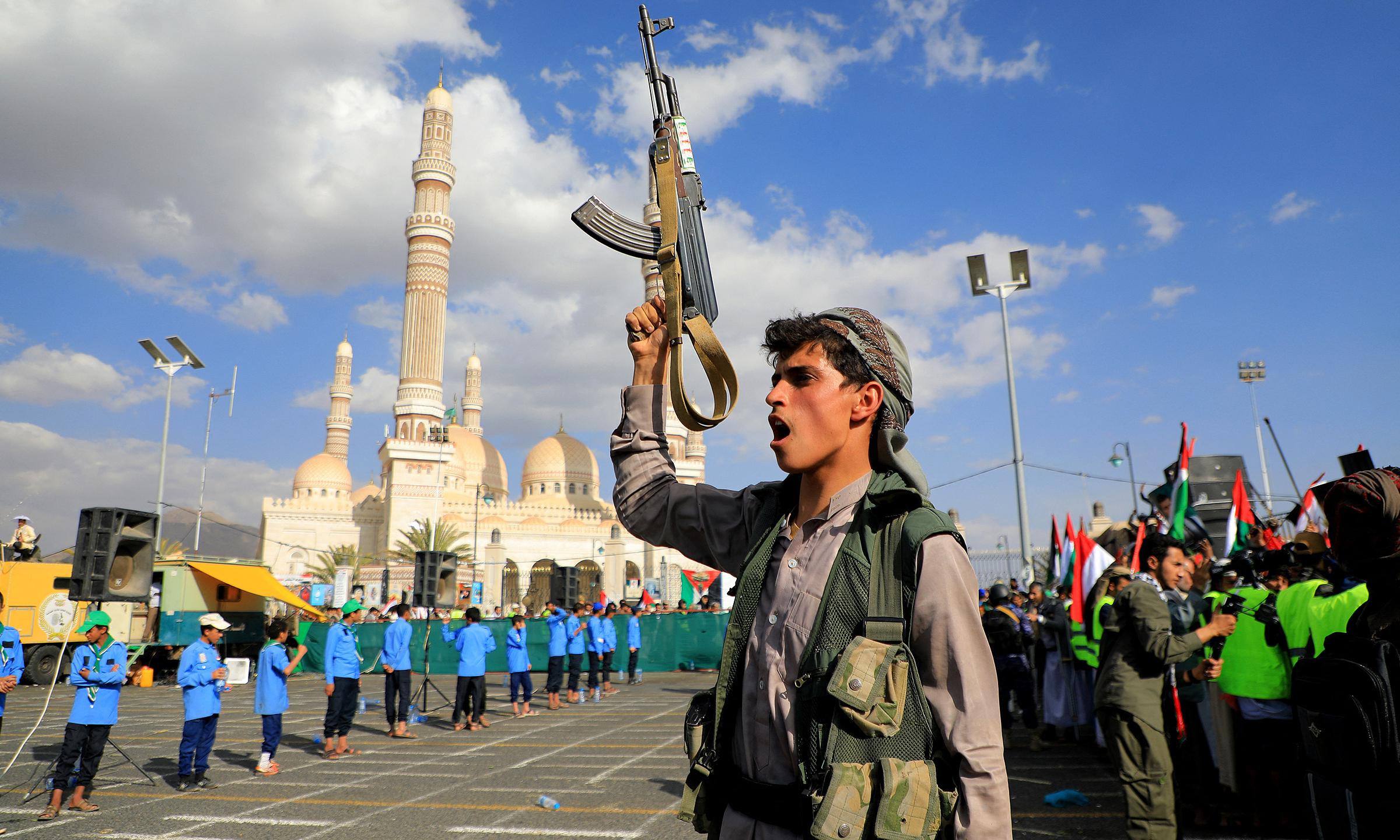 Houthi 'drove off Saudi warplanes', threatens enemy airports
