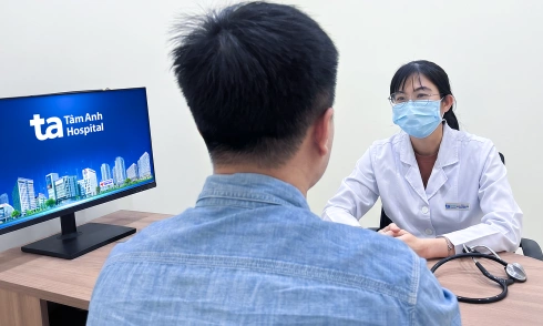 Using an uncleaned air conditioner for a long time: a risk for pneumonia?