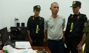 Police raid 1 trillion dong football betting and lottery ring