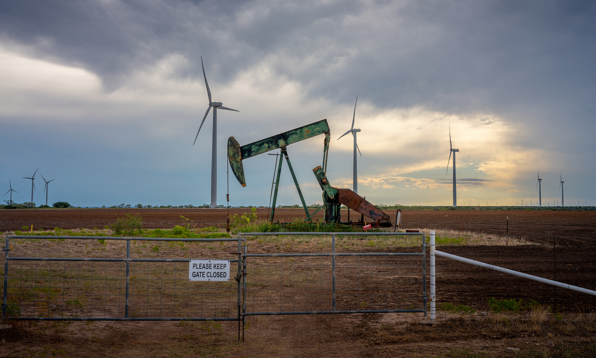 US oil companies forecast significant profits