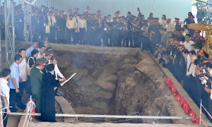 Seven martyrs' remains found at Le Thi Rieng park