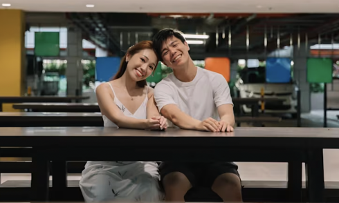 Young Singaporean couples marry but live separately