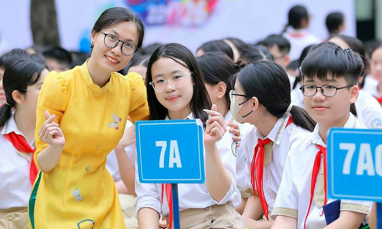 20 schools to pilot english as a second language in hanoi
