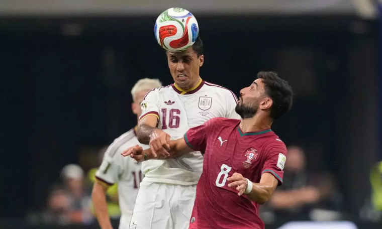 Fernandes denies Portugal's midfield weakness