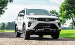 Toyota Fortuner only gasoline versions remain in Vietnam