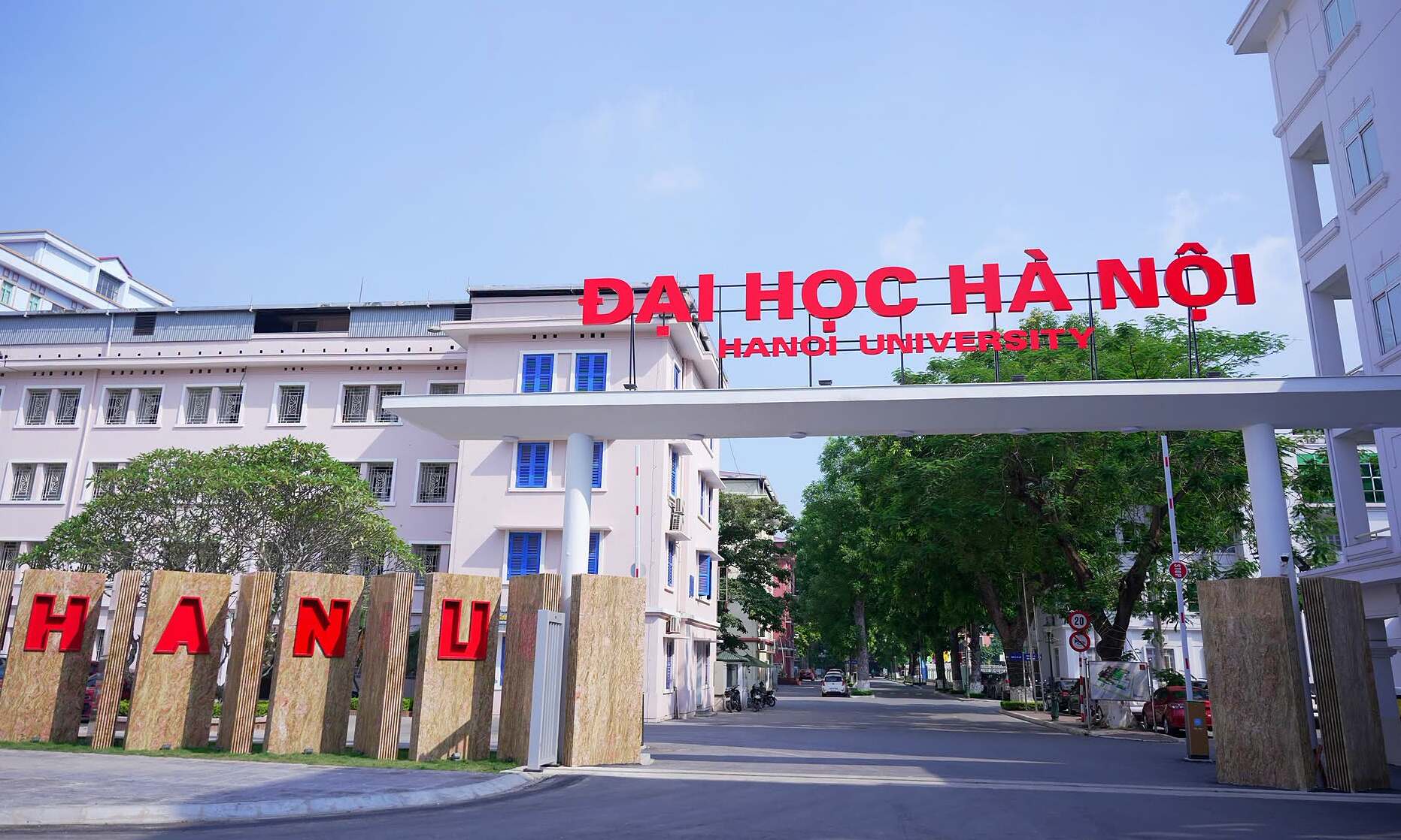 Hanoi university's standard score conversion table for admission methods