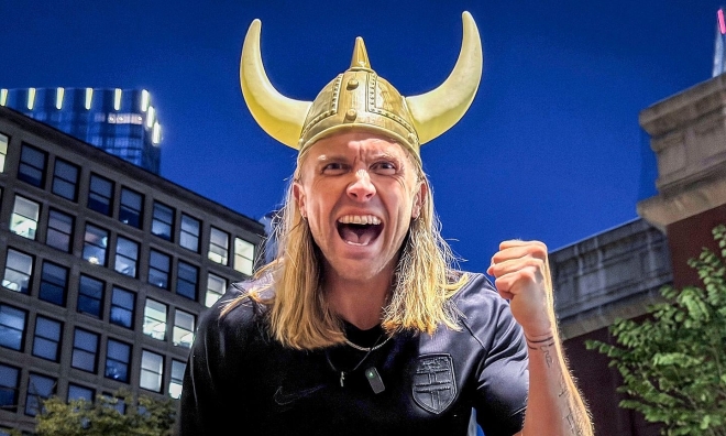 The creator of the Viking rowing chant storms the World Cup