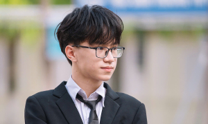 Nghe An's top scorer achieves "double first" in provincial math and physics competitions