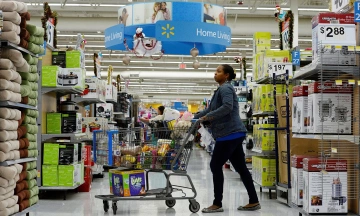 Trump says Walmart will cut product prices at government's request