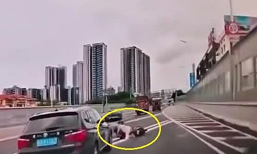 'Humanitarian principle' invoked after electric bicycle falls in front of car on elevated highway