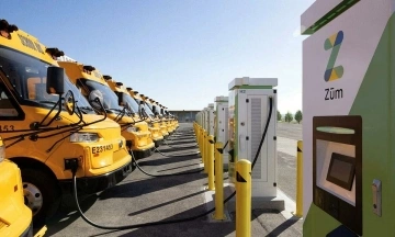 Electric buses 'rescue' US power grid during heatwaves