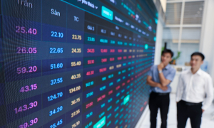 PNJ stock rebound after sharp decline