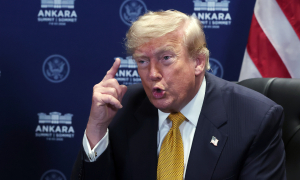 US president threatens to end trade with Spain