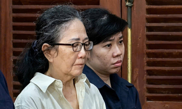 Mother and two daughters in 4,000 bank account trafficking ring deny money laundering for criminals