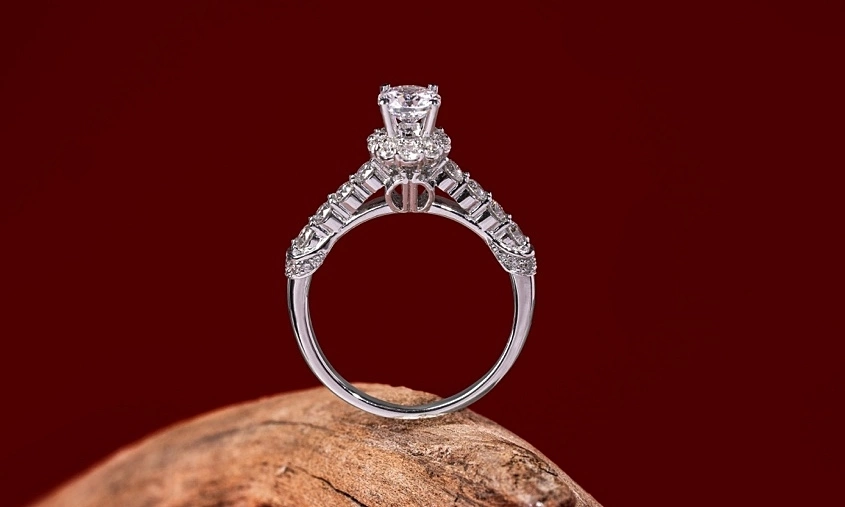 Dia Diamond launches collection celebrating 5th anniversary