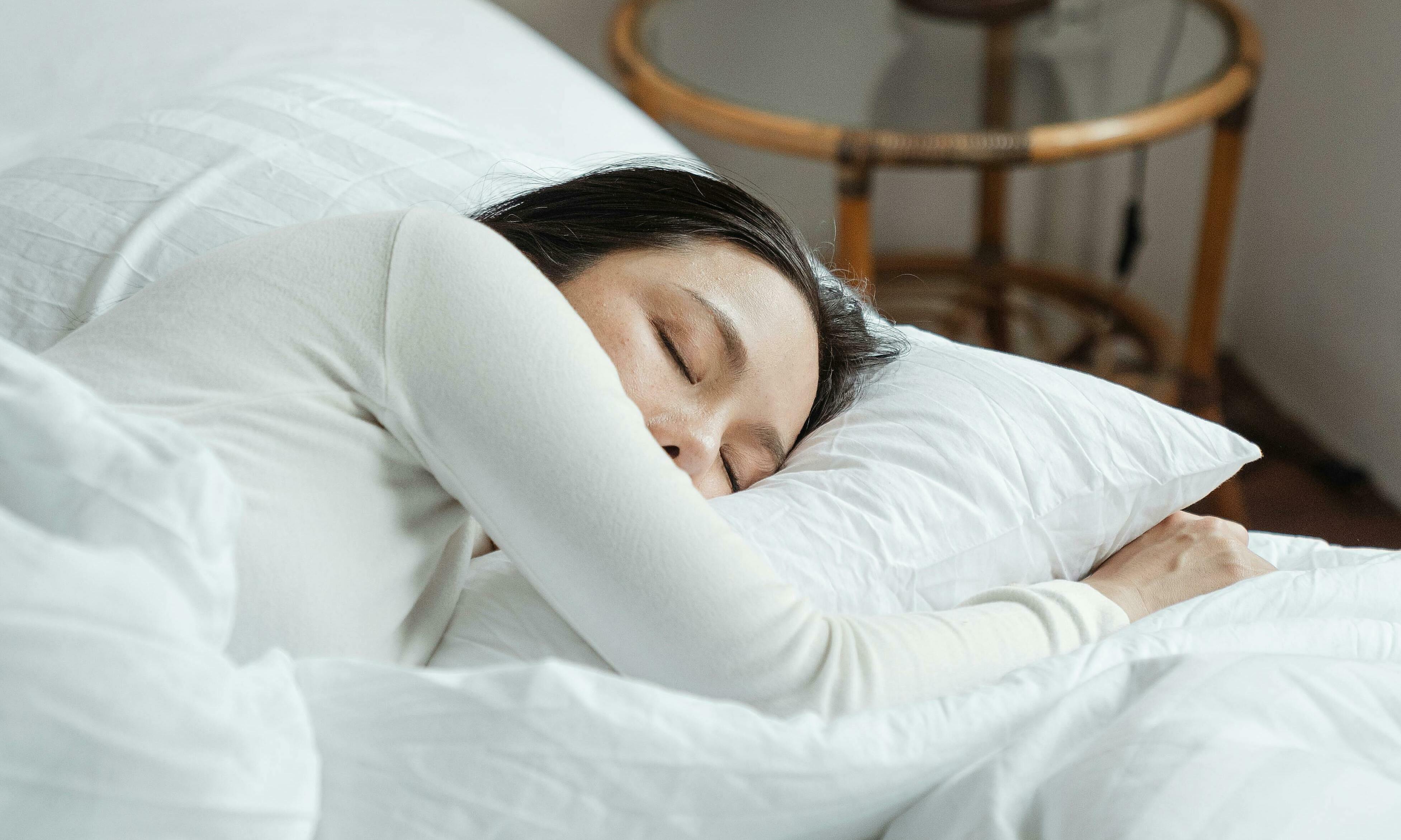 Should you hold urine at night to sleep until morning?