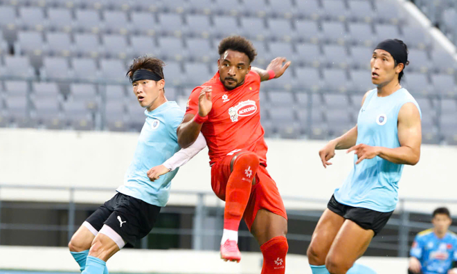 Xuan Son helps Vietnam defeat South Korean club
