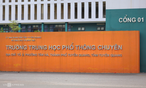 Tuyen Quang to announce math score investigation results this afternoon