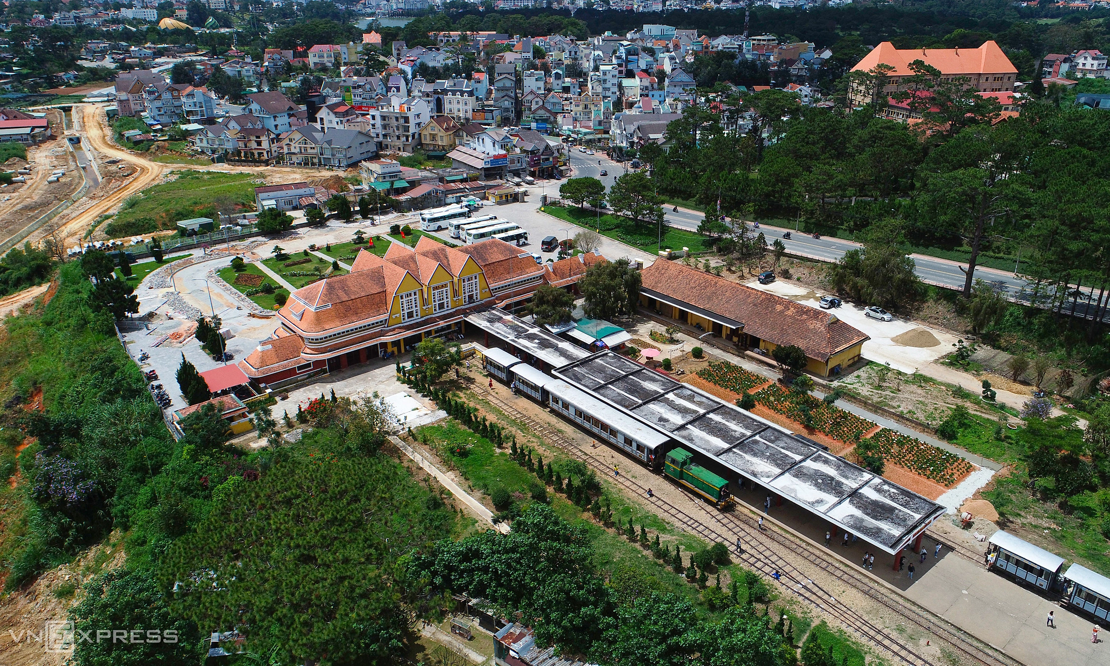 Researching the establishment of commune-level core urban areas