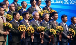 Technology and financial companies commit to accompanying Hanoi