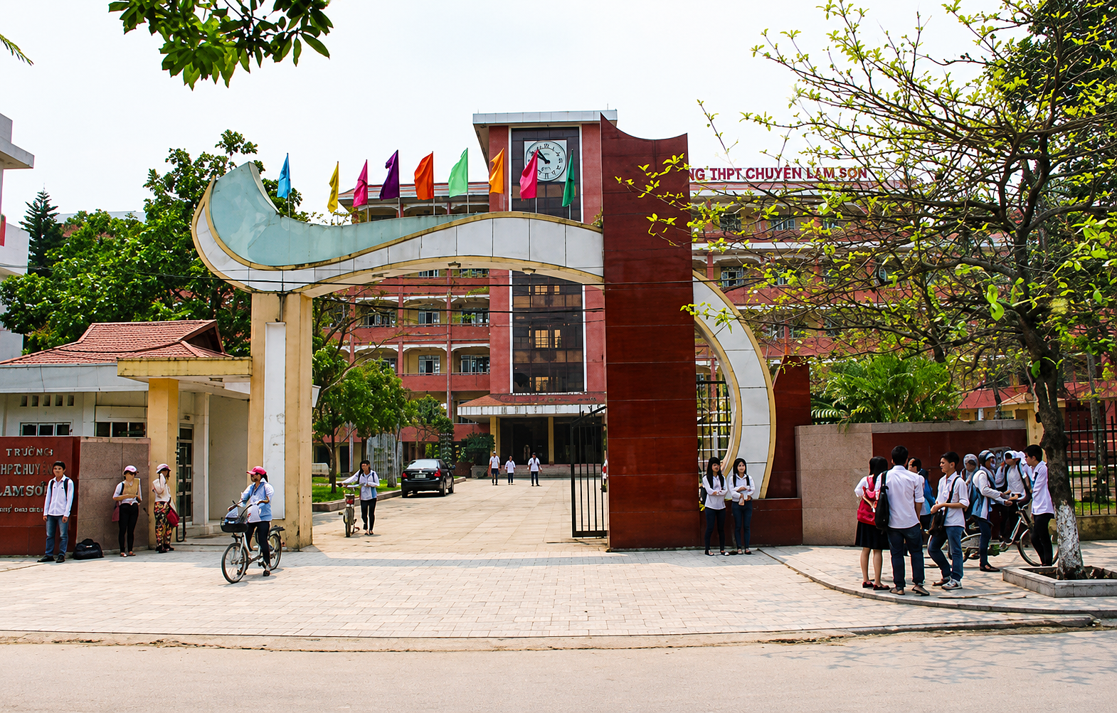 Thanh Hoa allocates nearly 550 billion dong to upgrade Lam Son high school for the gifted